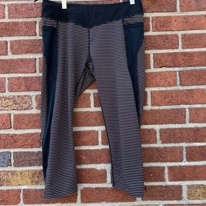 Lucy Athletic Womens Endurance Run Capri Legging Pants w/CoolMax Pockets Medium